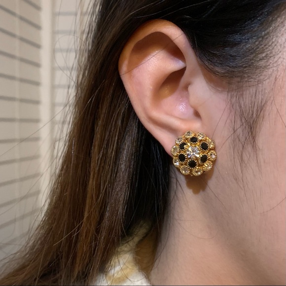 Vintage sparking clip on earrings - Picture 3 of 3